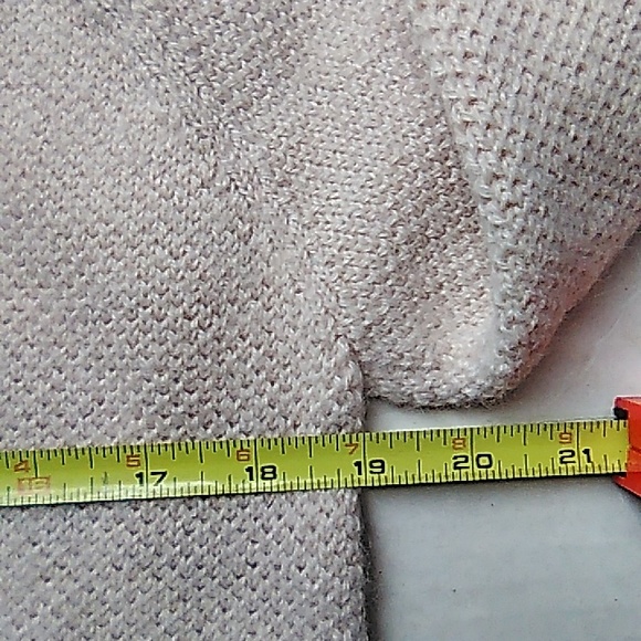 Peruvian Connection sweater - Picture 16 of 17